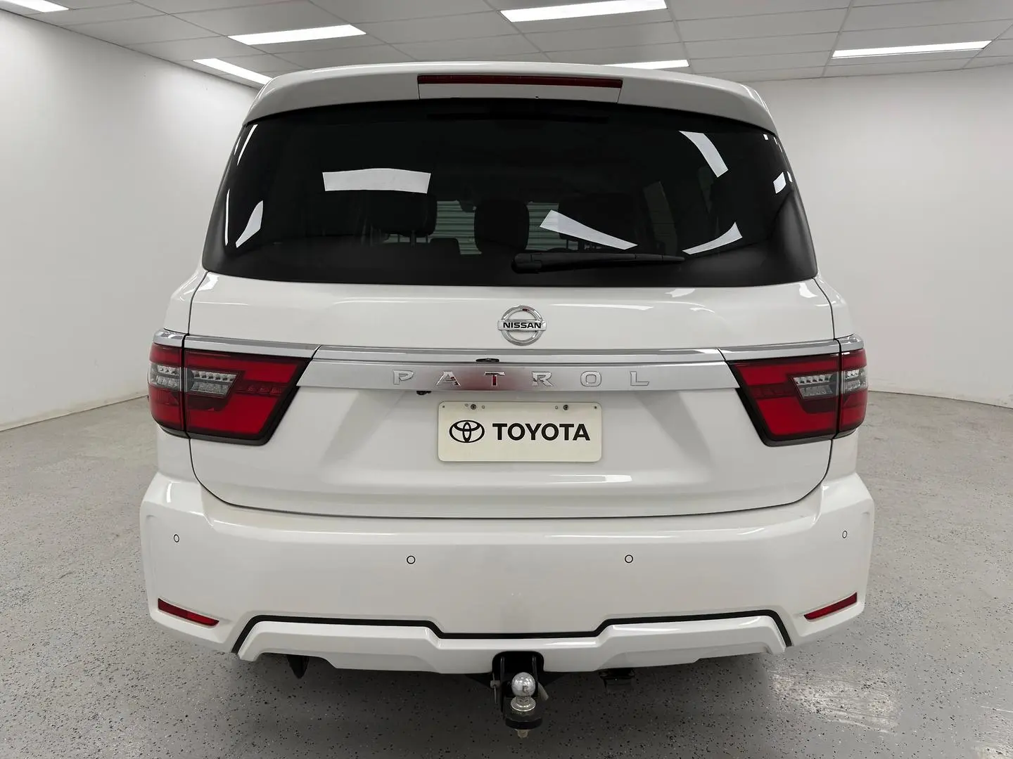 2020 Nissan Patrol Gallery Image 4