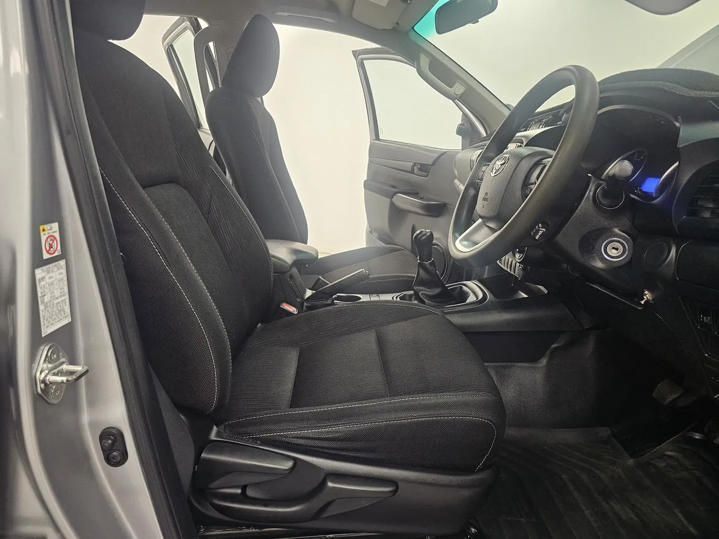 2018 Toyota Hilux Gallery Image 25