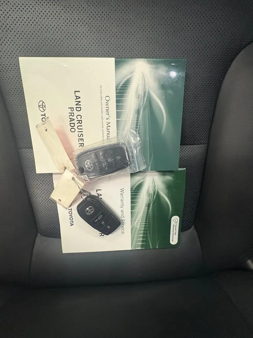 2025 Toyota Landcruiser Prado Gallery Image 17