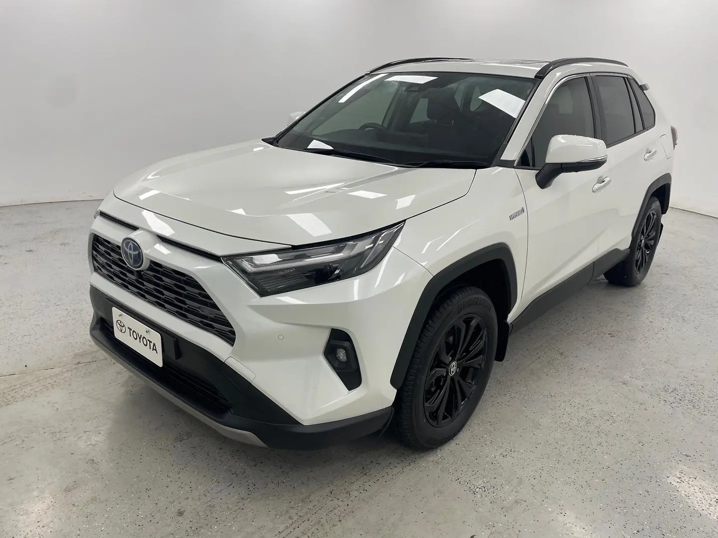2022 Toyota RAV4 Gallery Image 7