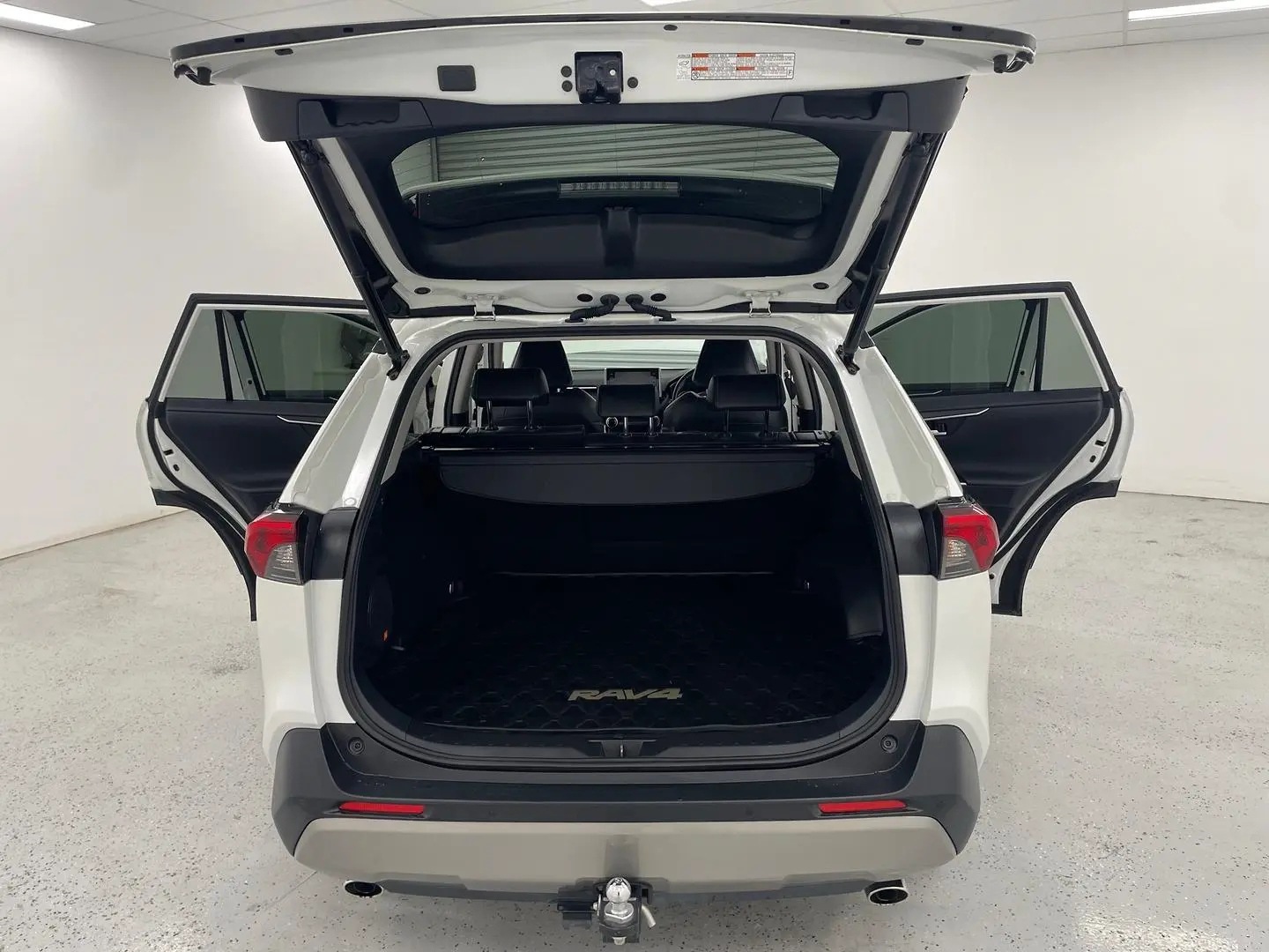 2022 Toyota RAV4 Gallery Image 11