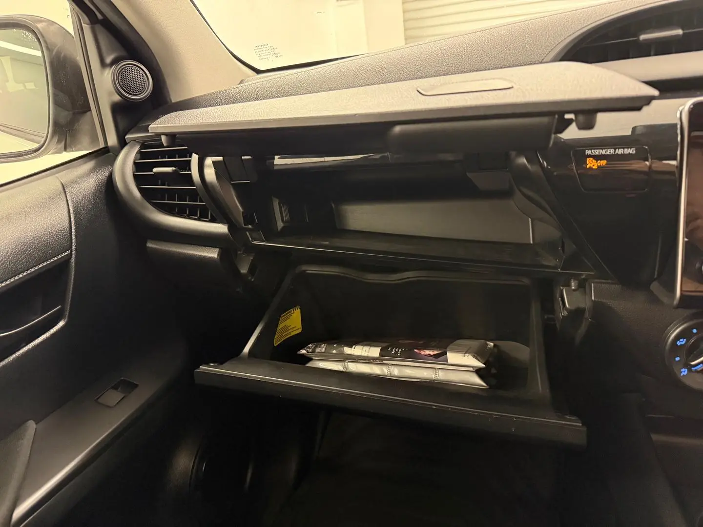 2022 Toyota Hilux Gallery Image 36