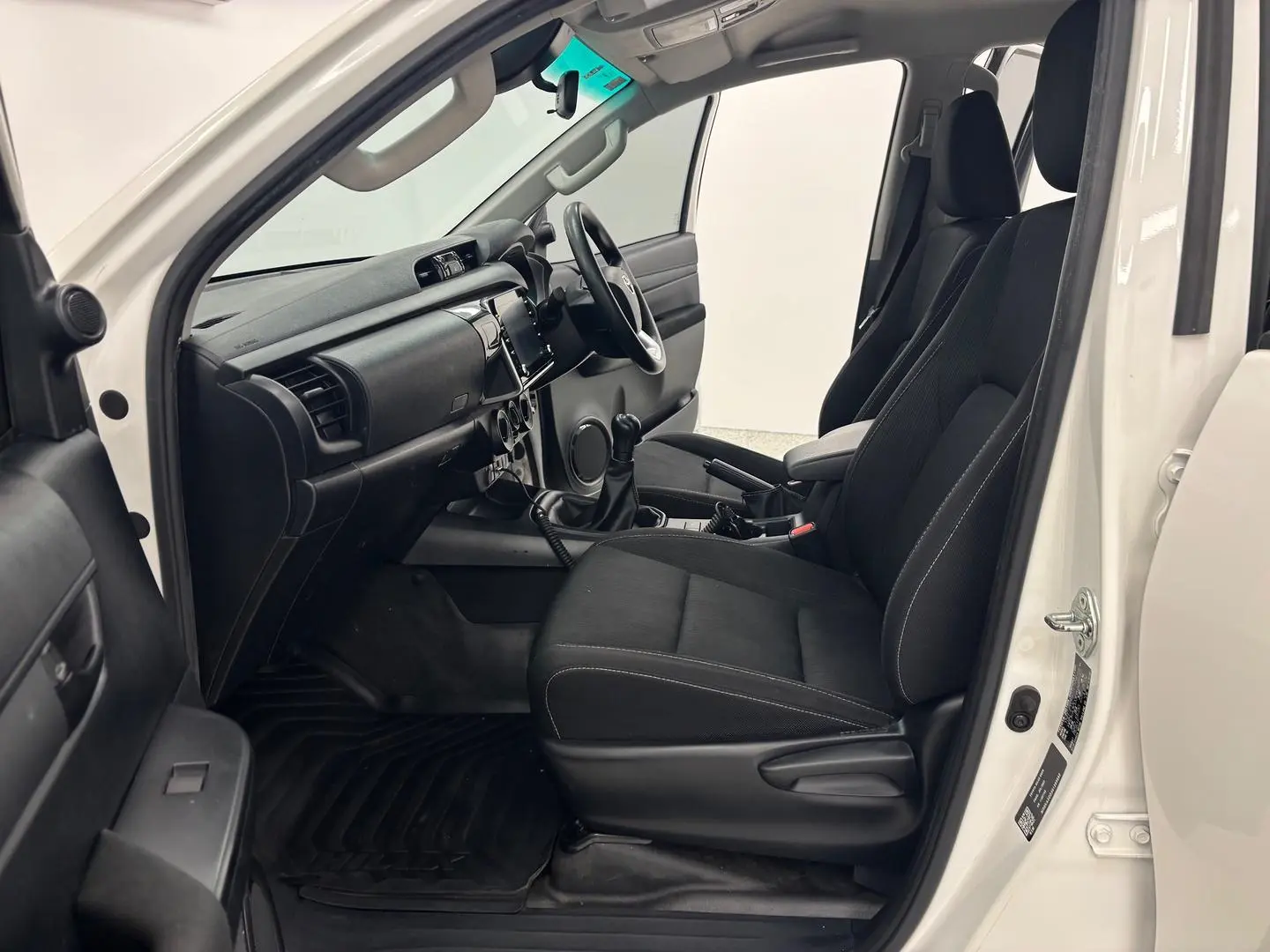 2023 Toyota Hilux Gallery Image 18