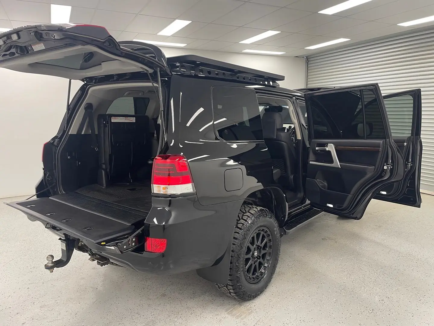 2021 Toyota Landcruiser Gallery Image 10