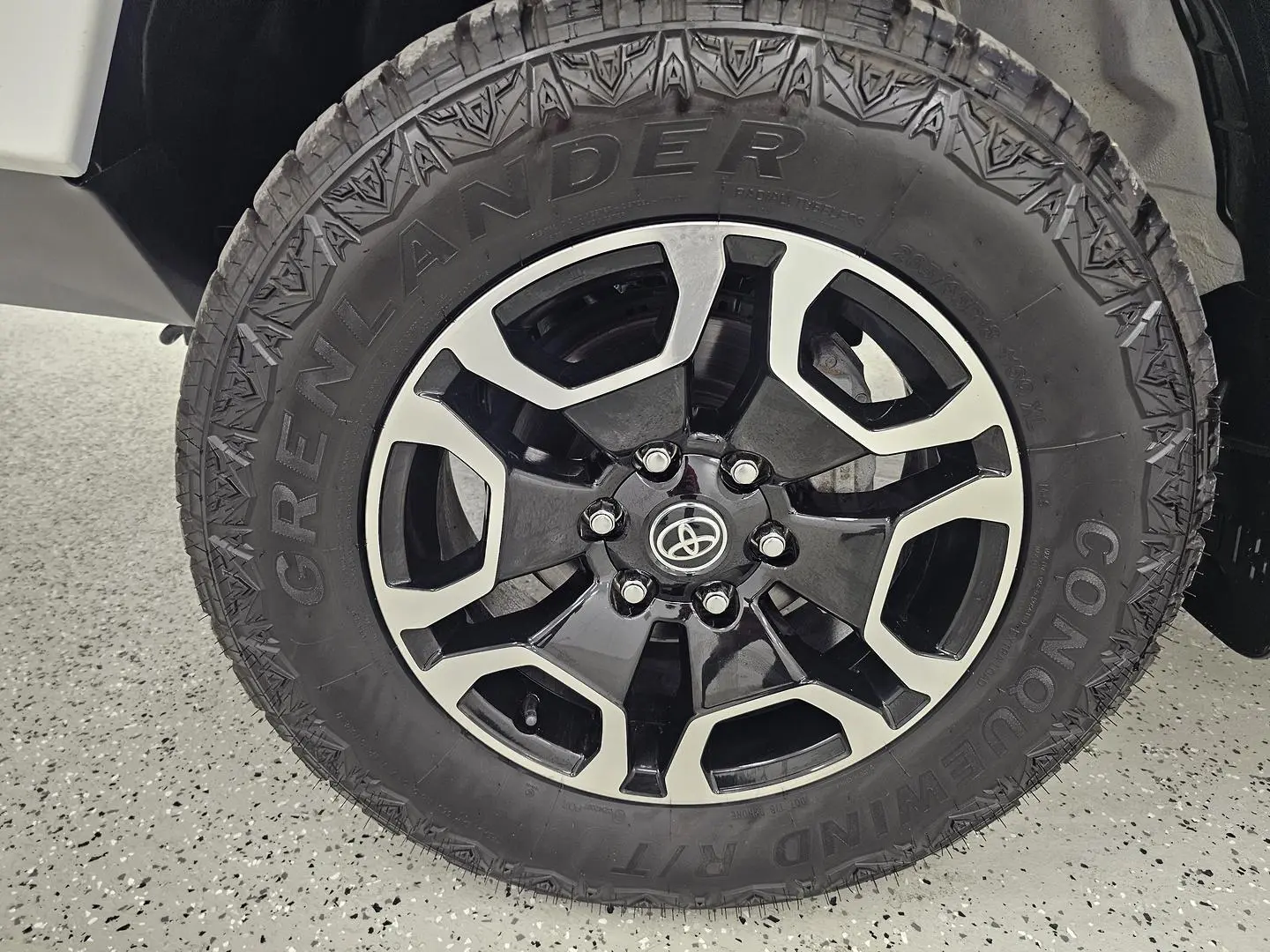 2021 Toyota Hilux Gallery Image 10