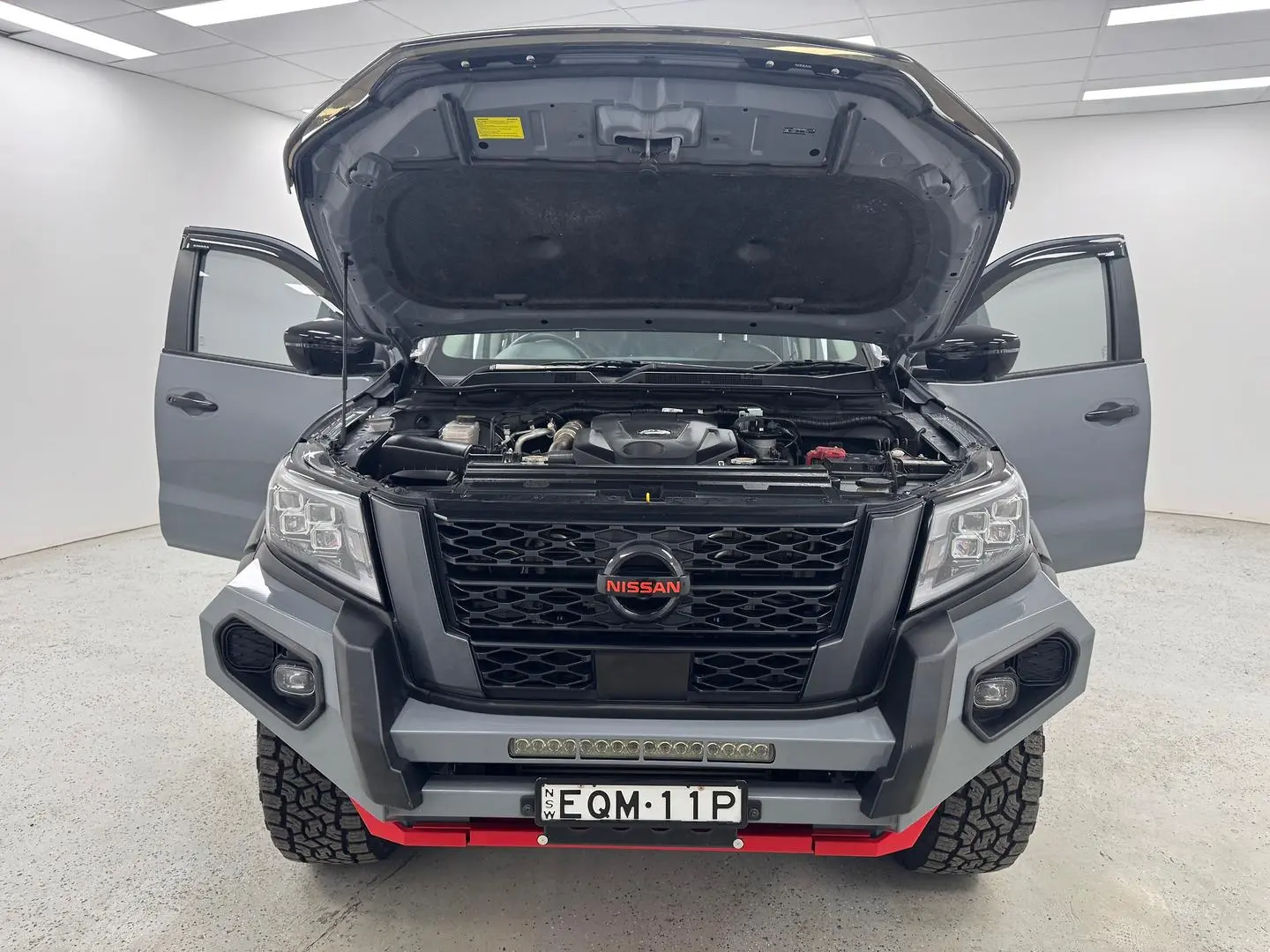 2021 Nissan Navara Gallery Image 13