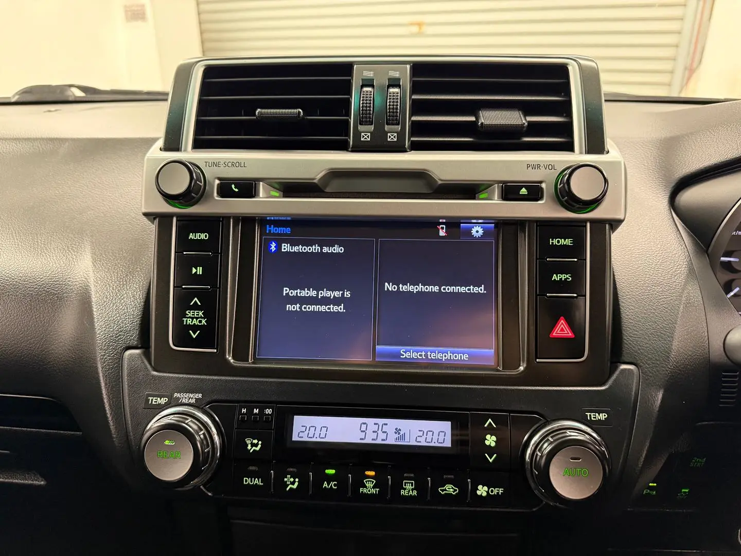 2015 Toyota Landcruiser Prado Gallery Image 31