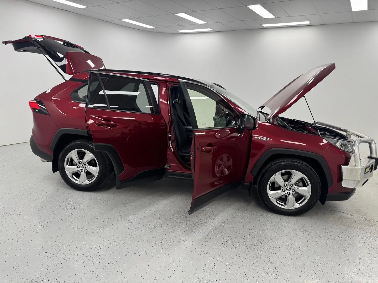 2020 Toyota RAV4 Gallery Image 8