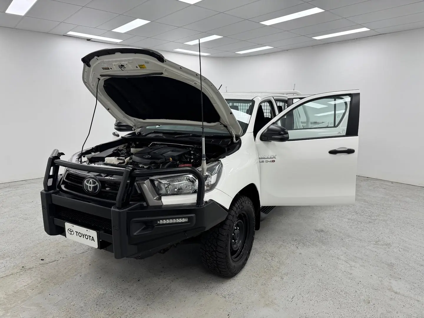 2021 Toyota Hilux Gallery Image 10