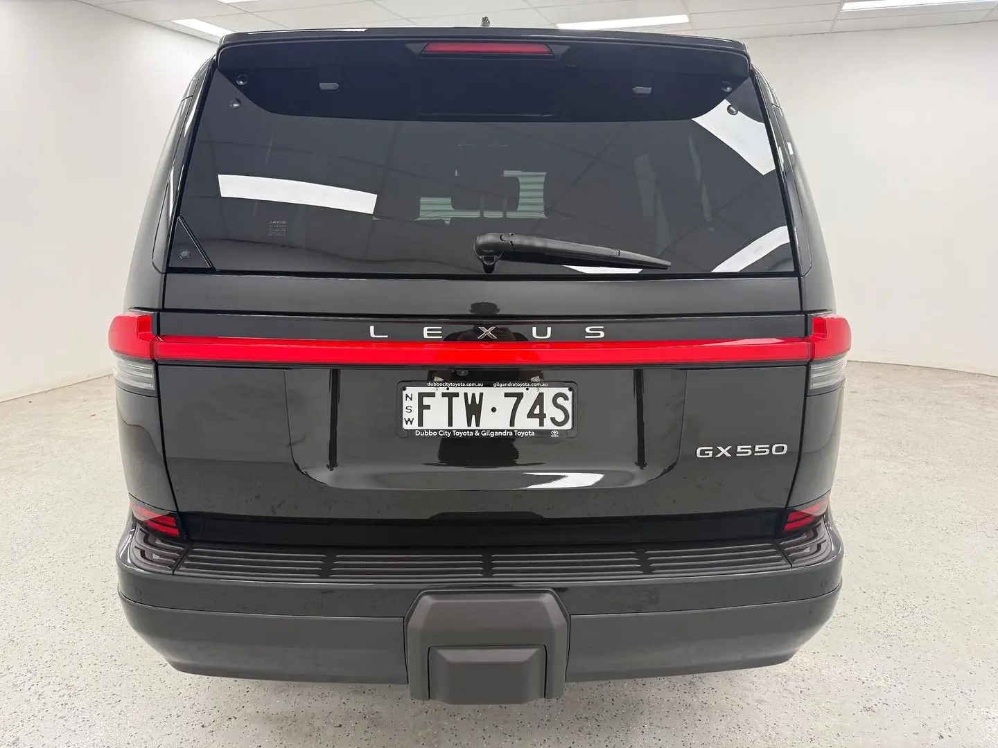 2025 Lexus GX Gallery Image 4