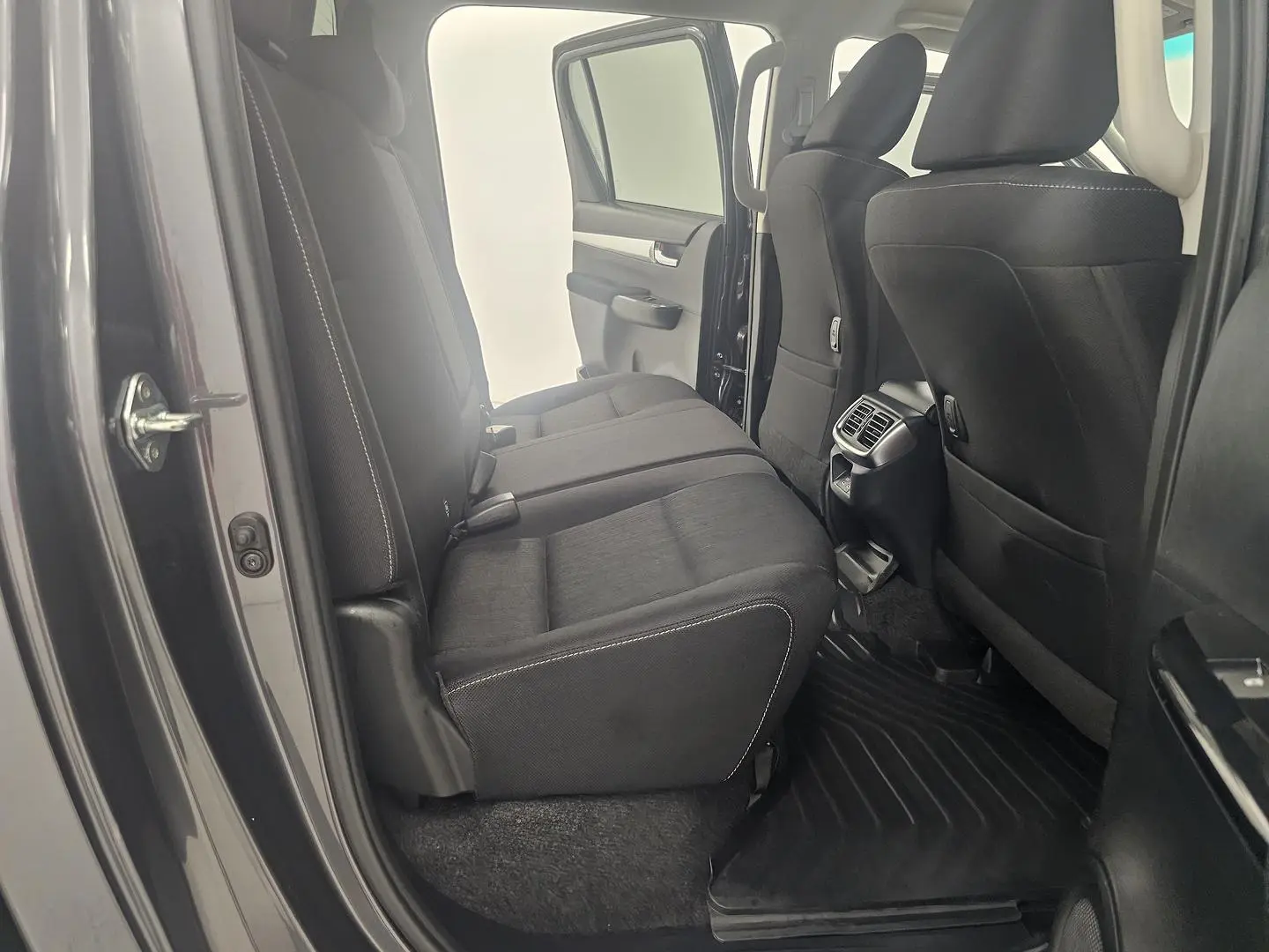 2024 Toyota Hilux Gallery Image 21