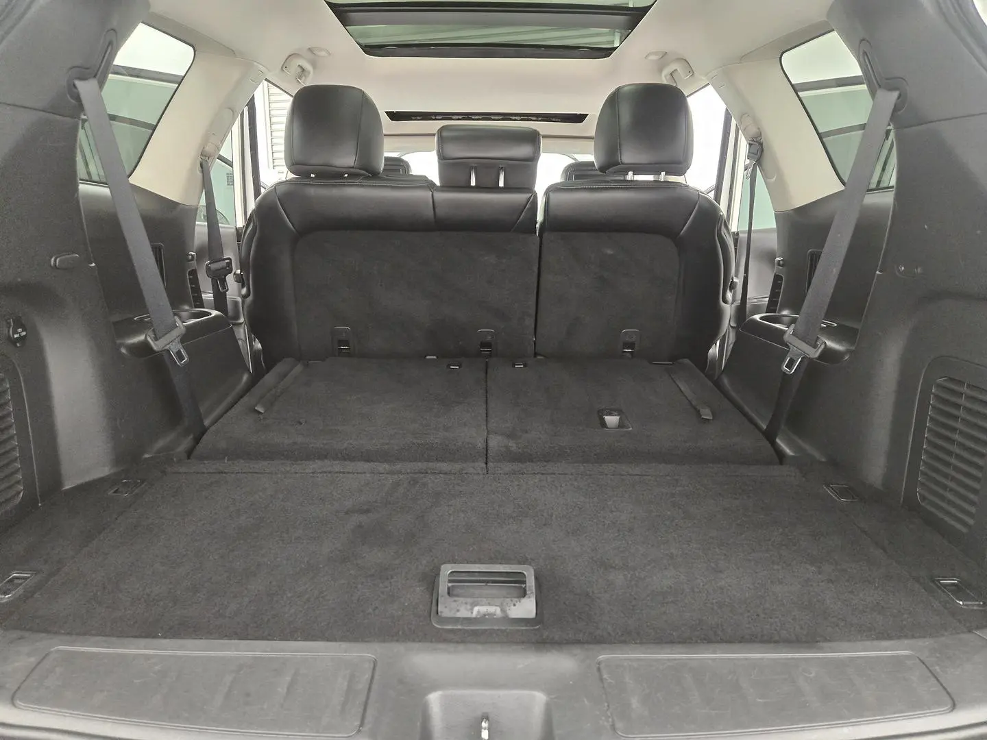 2017 Nissan Pathfinder Gallery Image 18