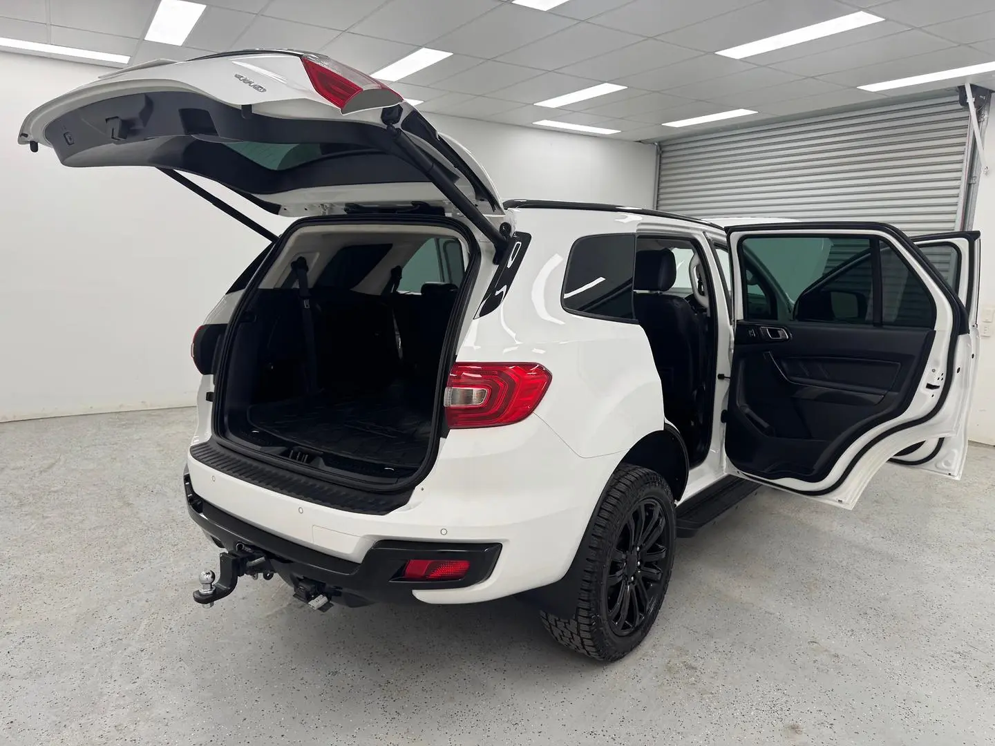 2020 Ford Everest Gallery Image 9