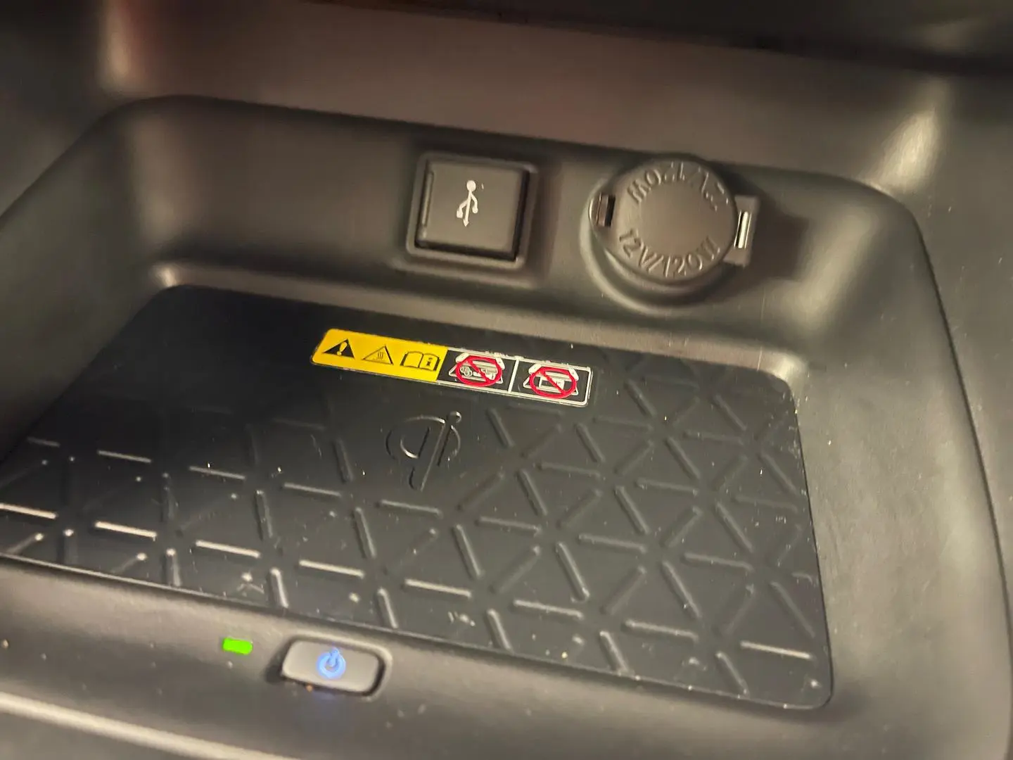 2022 Toyota RAV4 Gallery Image 24