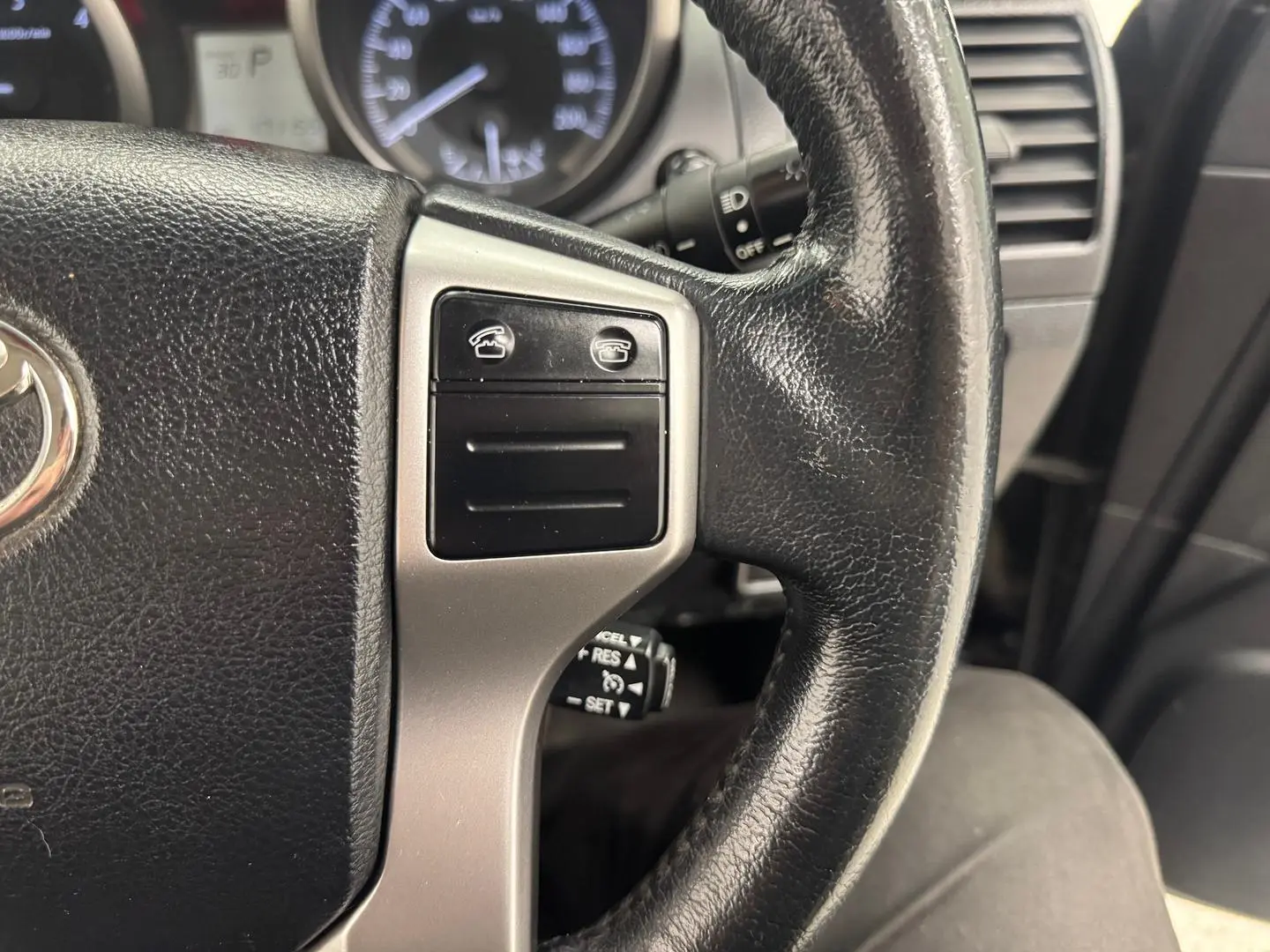 2016 Toyota Landcruiser Prado Gallery Image 19