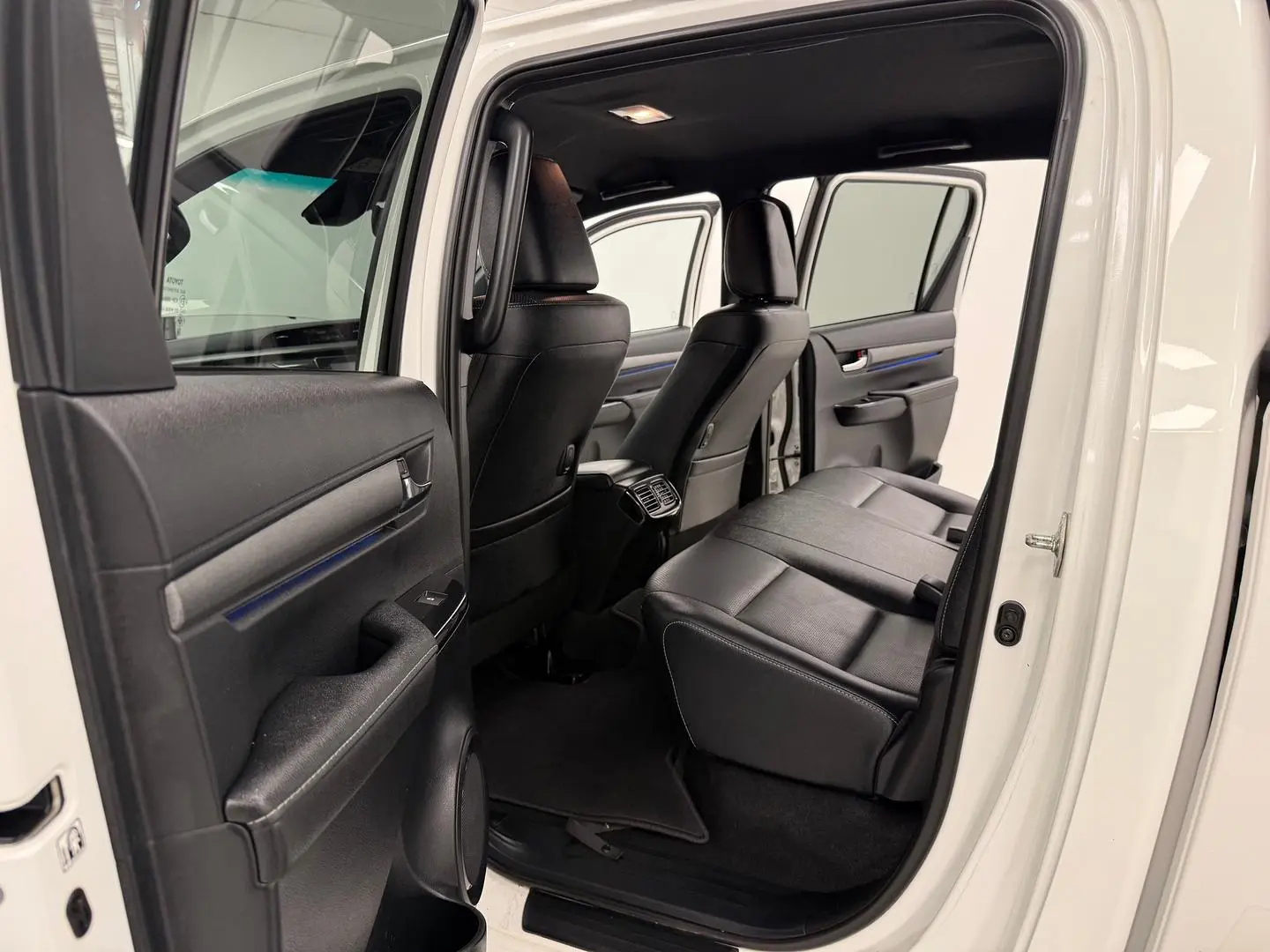 2023 Toyota Hilux Gallery Image 12