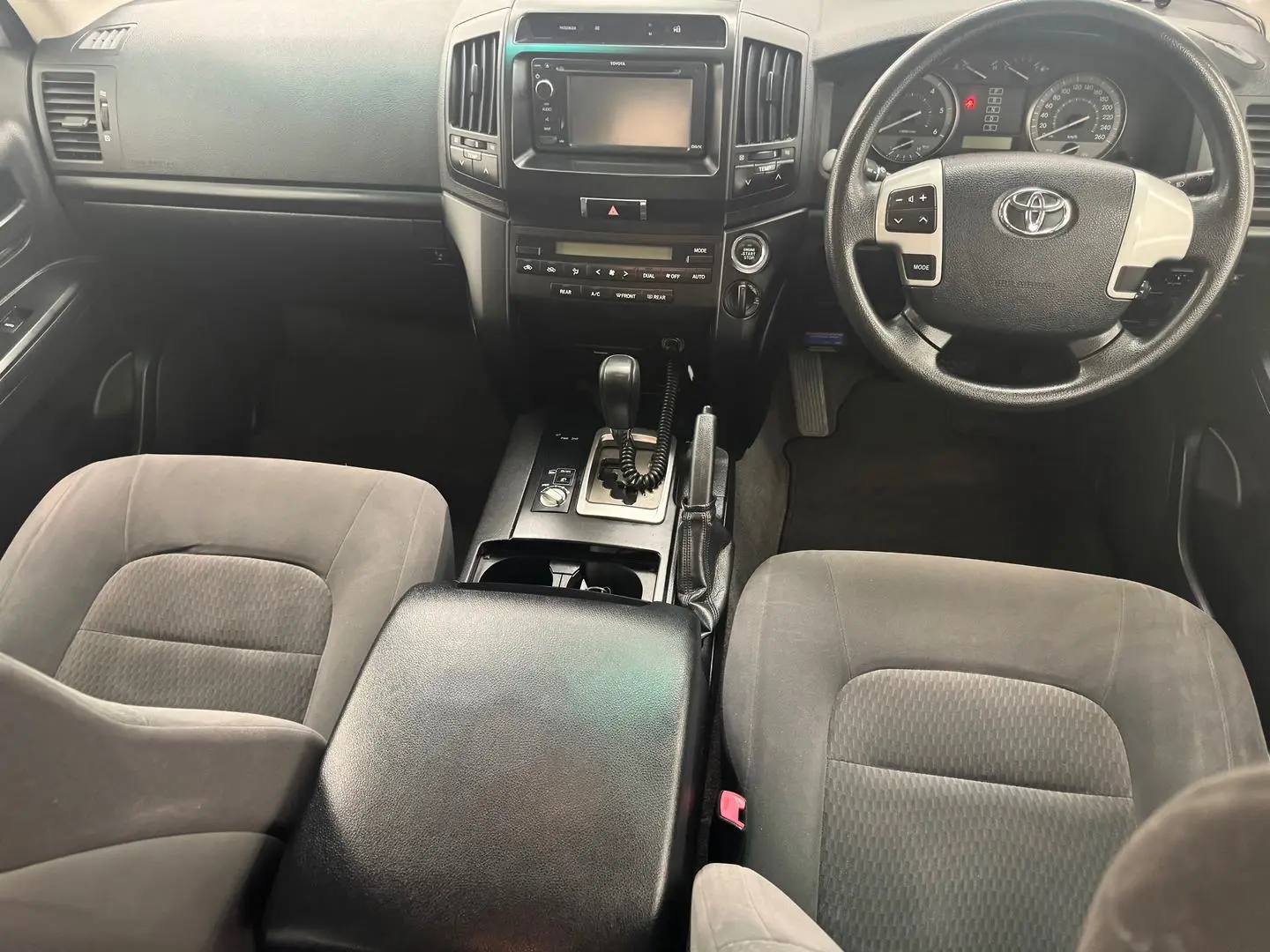 2015 Toyota Landcruiser Gallery Image 21