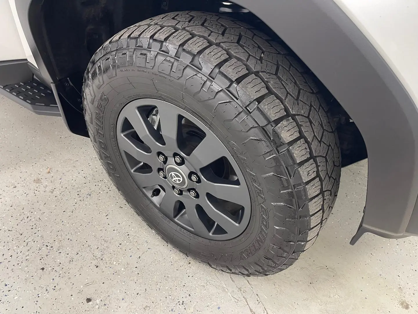 2024 Toyota Landcruiser Prado Gallery Image 16