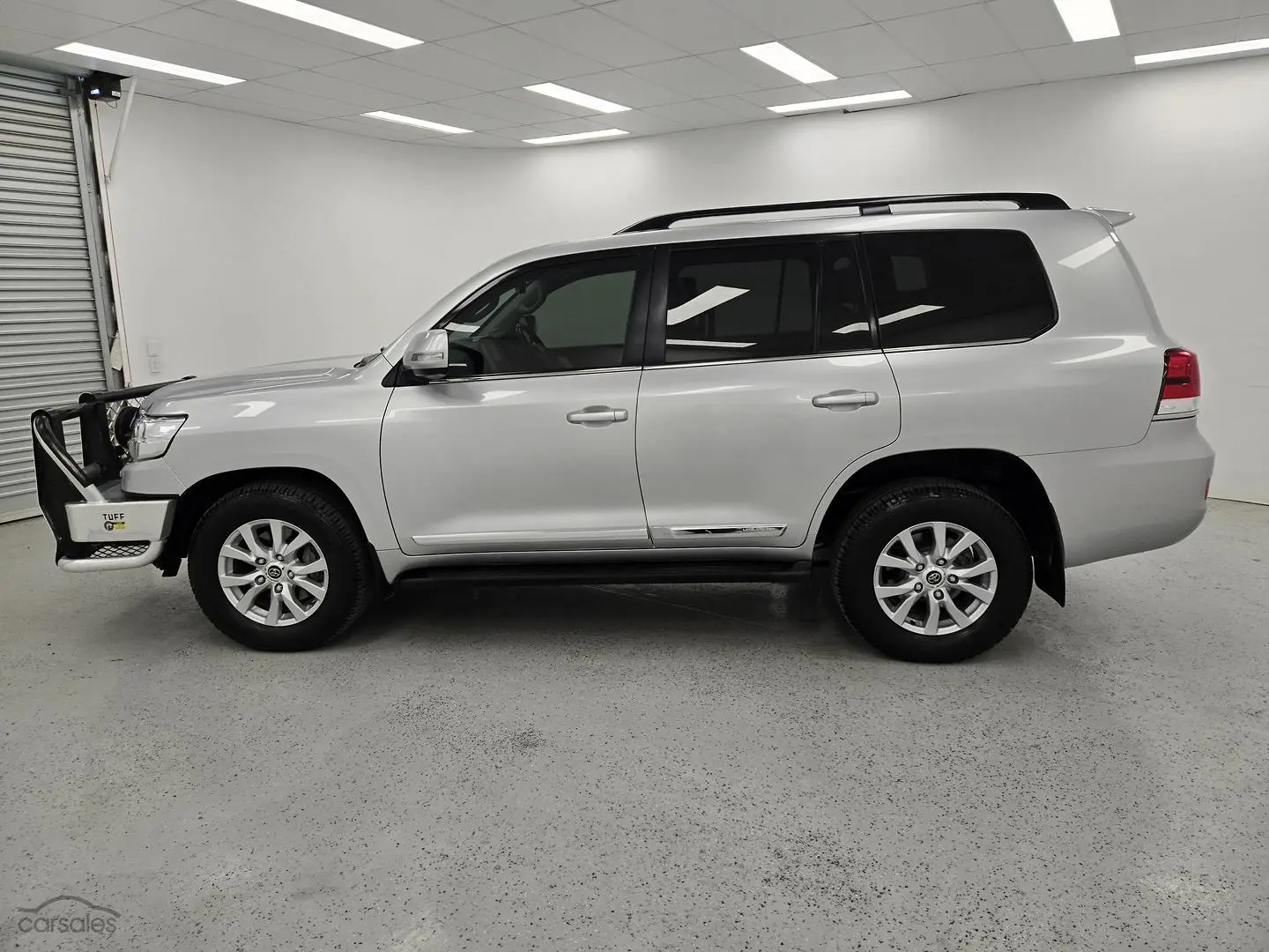 2018 Toyota Landcruiser Image 6