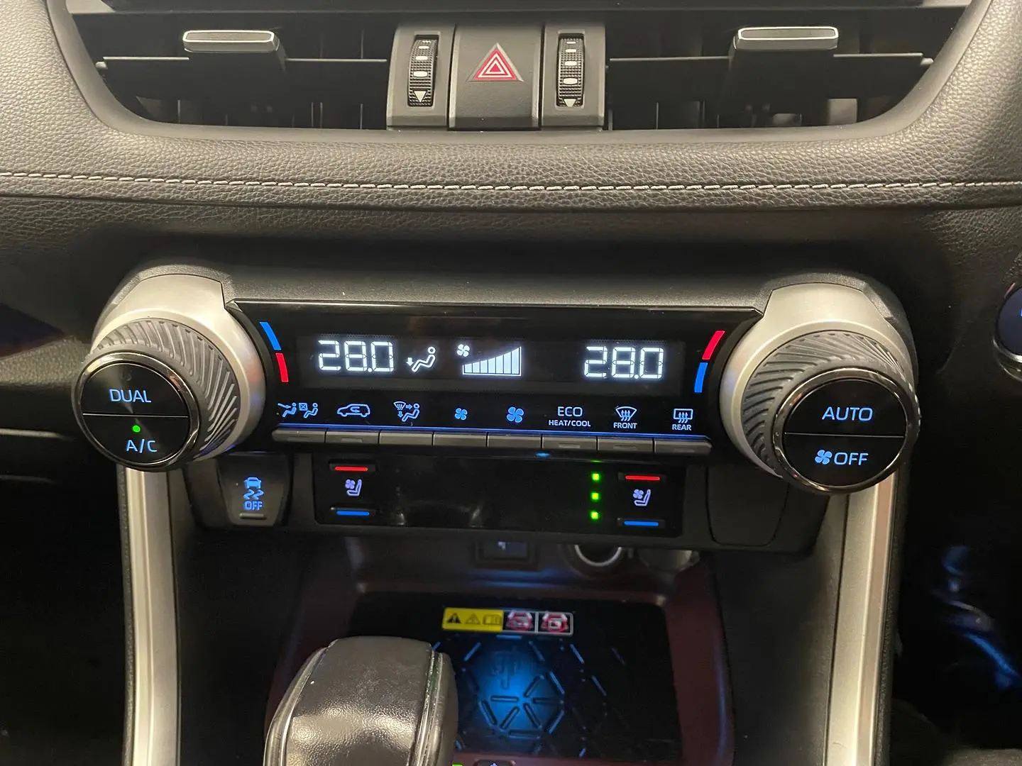 2022 Toyota RAV4 Gallery Image 28