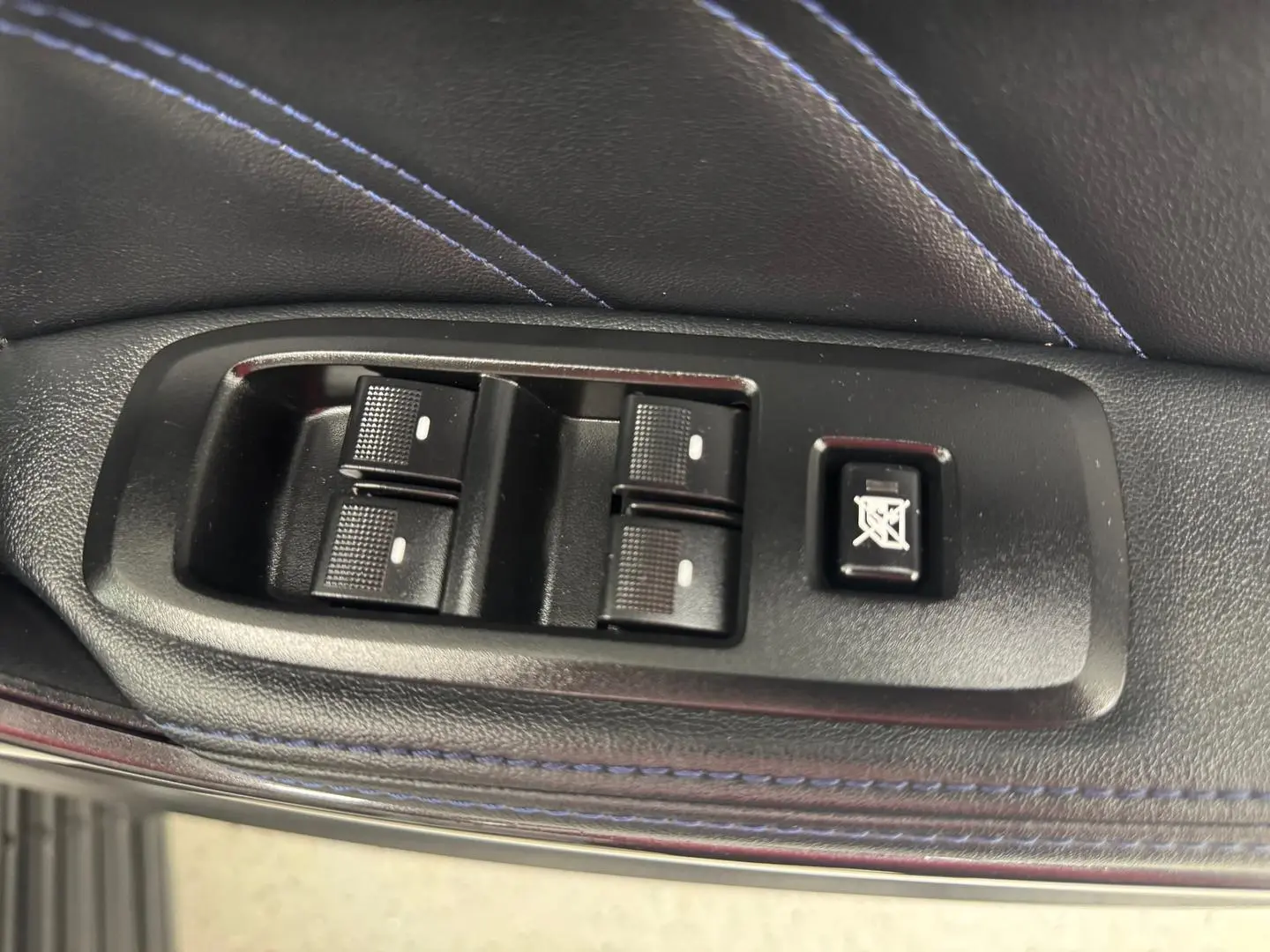 2020 Ford Everest Gallery Image 16