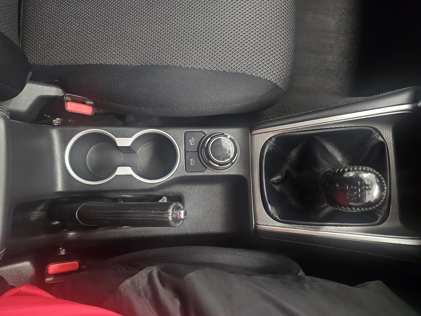 2019 Mitsubishi Triton Gallery Image 34