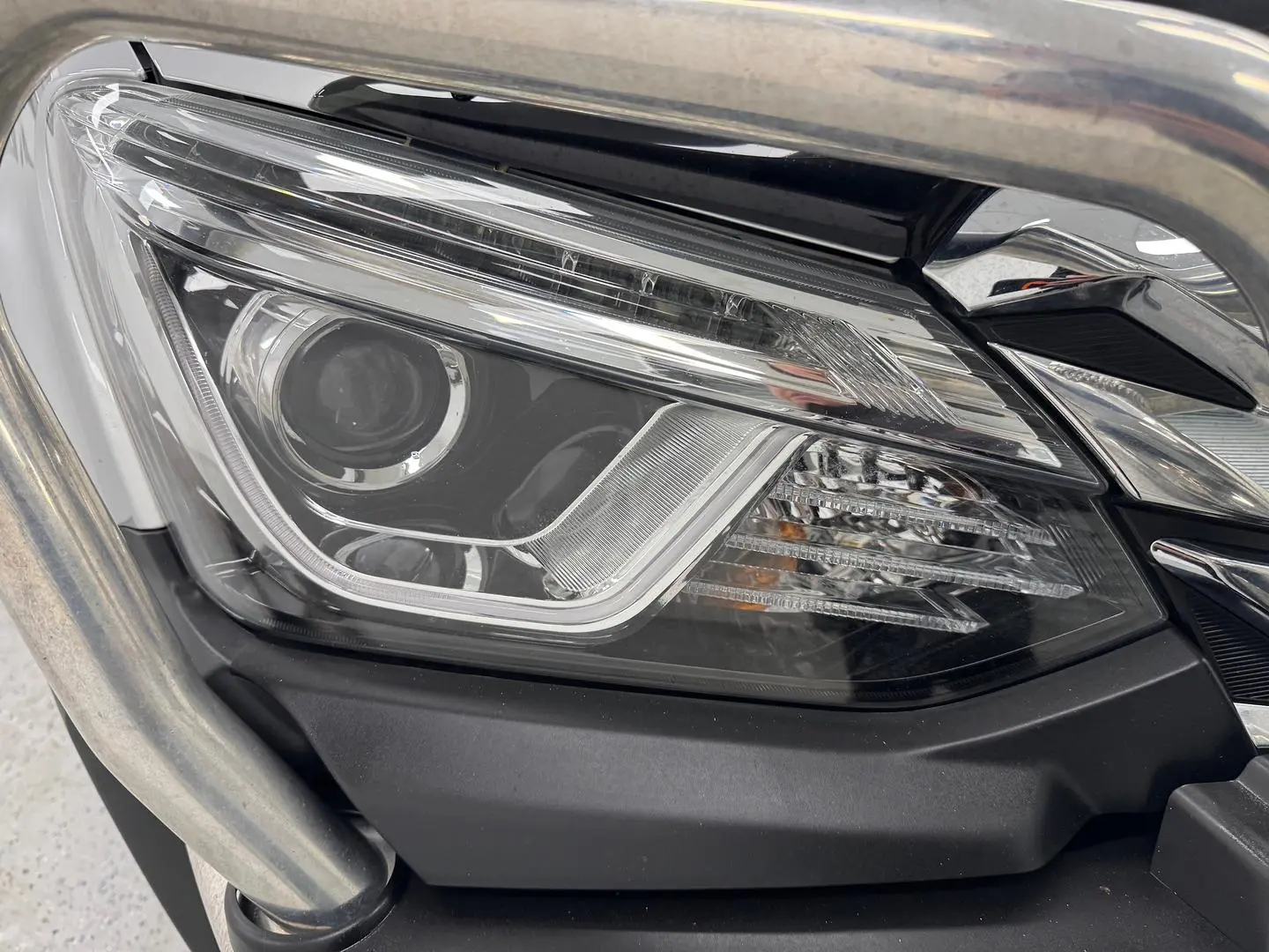 2018 Isuzu MU-X Gallery Image 29