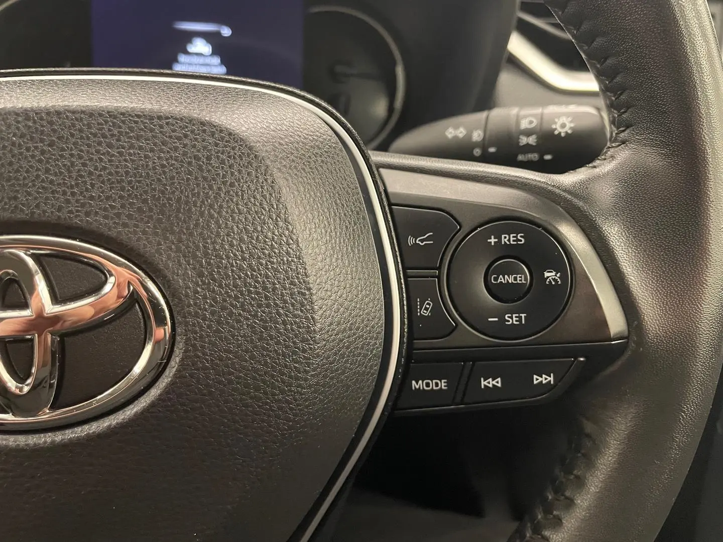 2022 Toyota RAV4 Gallery Image 26