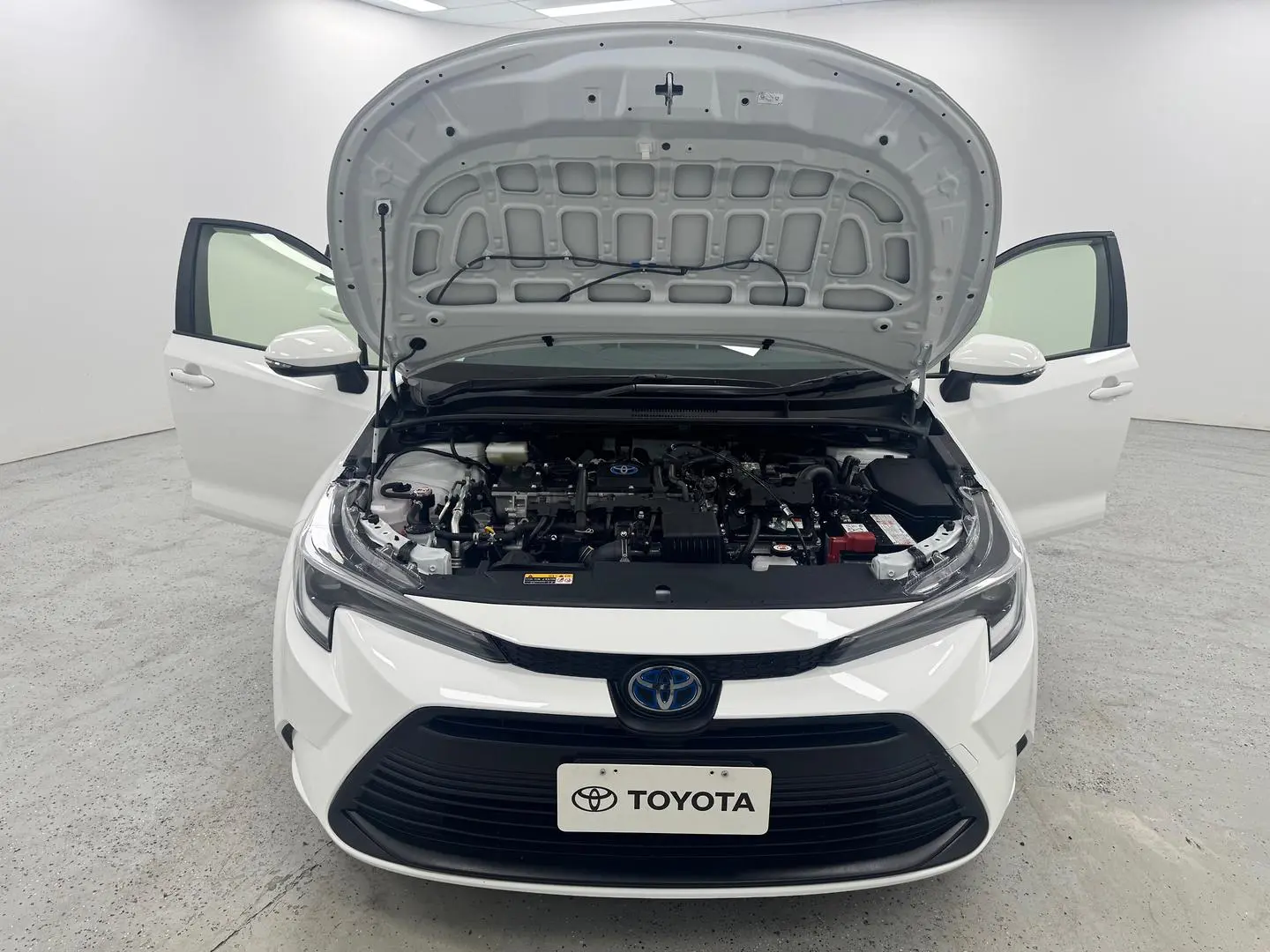 2023 Toyota Corolla Gallery Image 13
