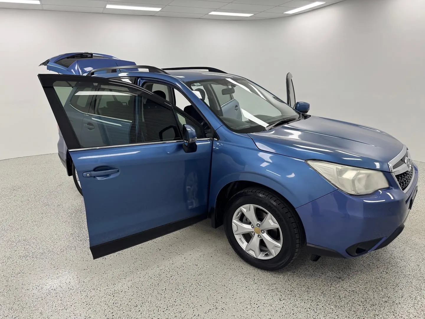 2014 Subaru Forester Gallery Image 10
