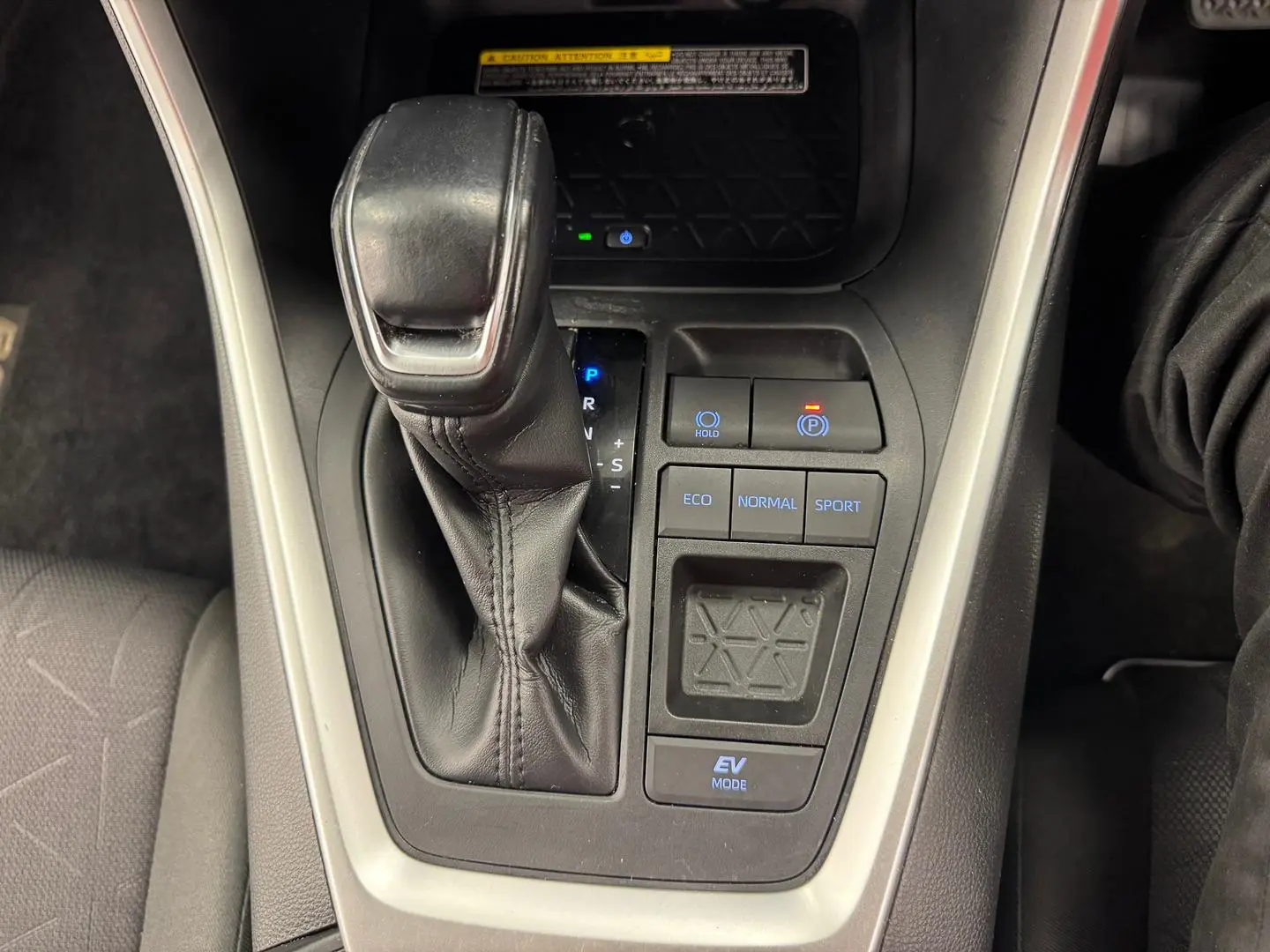 2020 Toyota RAV4 Gallery Image 23