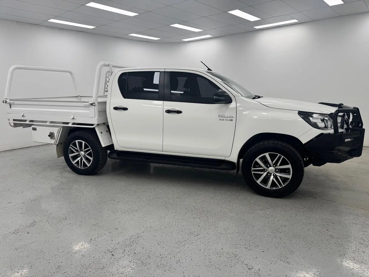 2020 Toyota Hilux Gallery Image 2