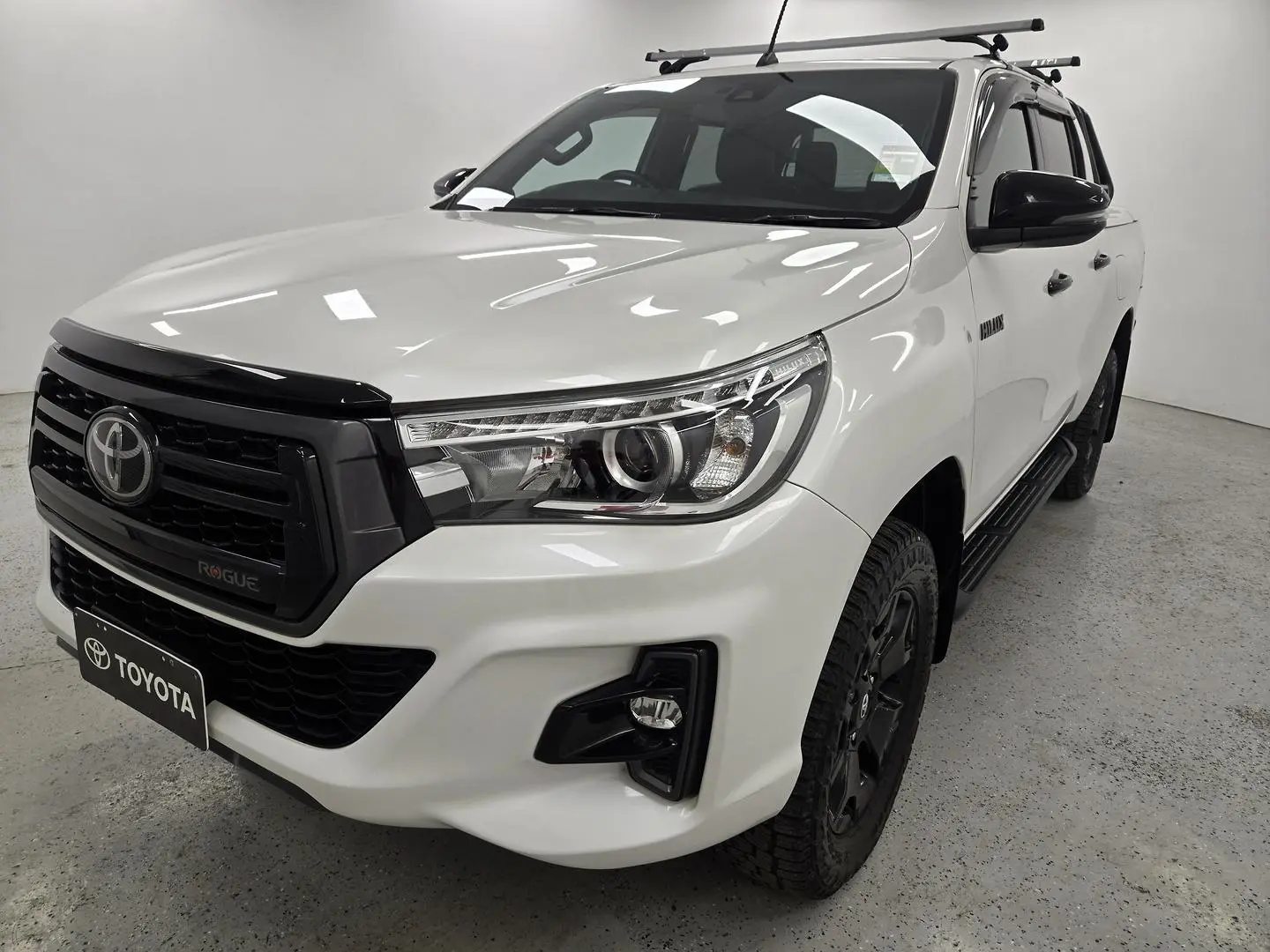 2019 Toyota Hilux Gallery Image 7