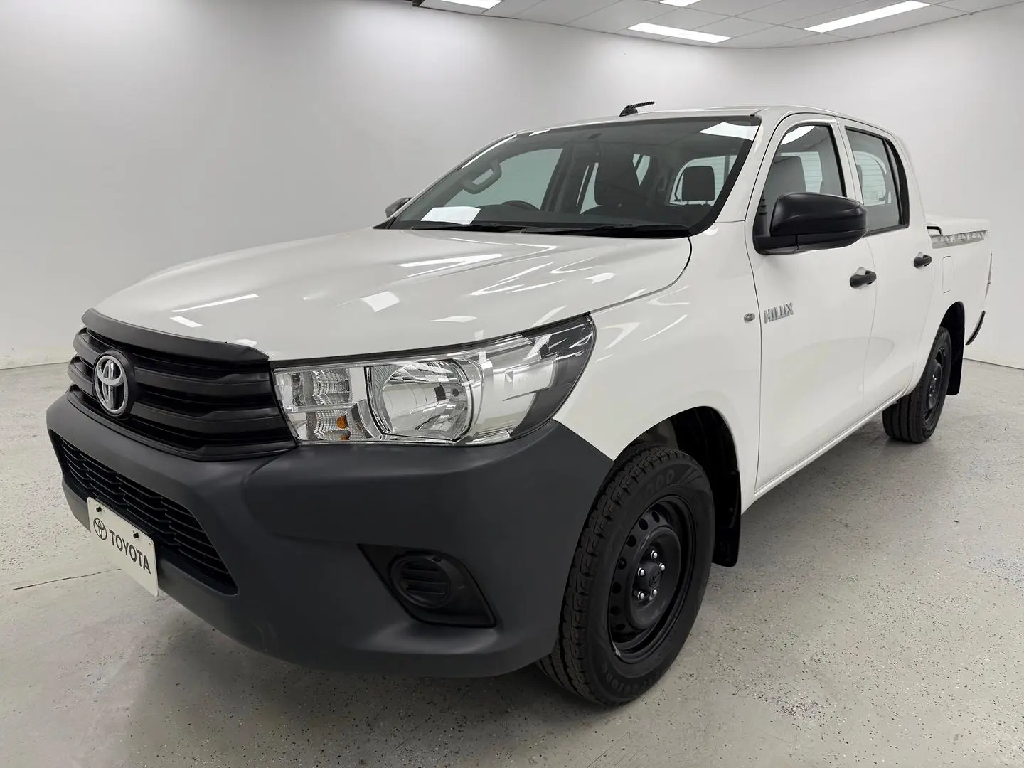 2018 Toyota Hilux Gallery Image 7