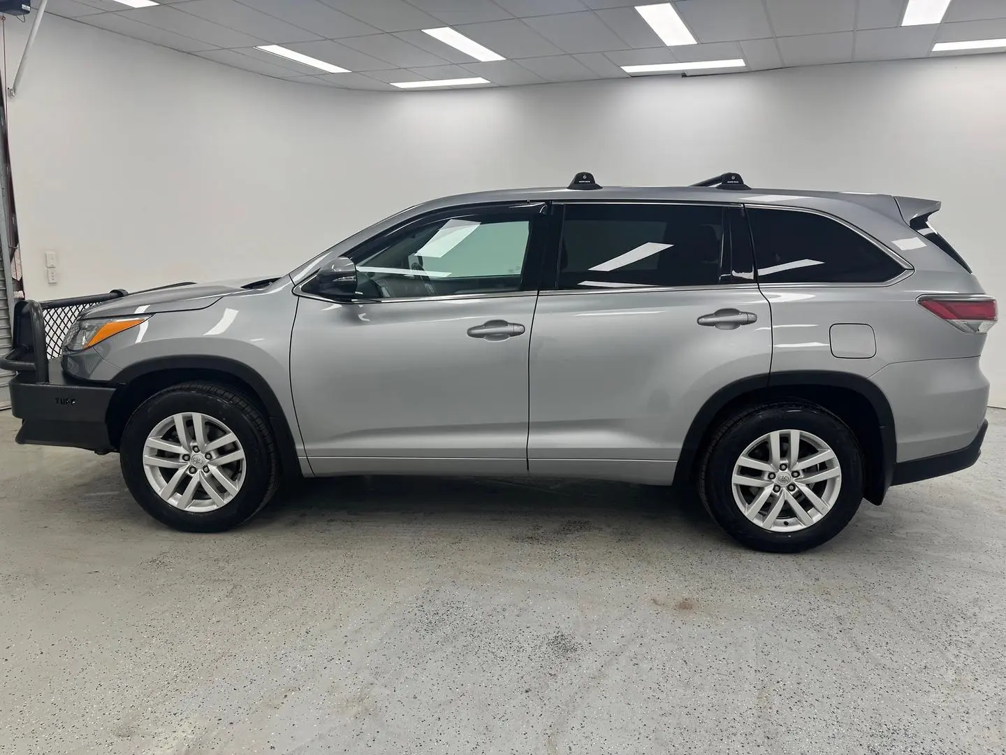 2015 Toyota Kluger Gallery Image 5