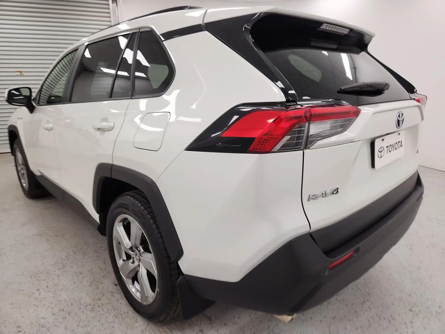 2019 Toyota RAV4 Gallery Image 5