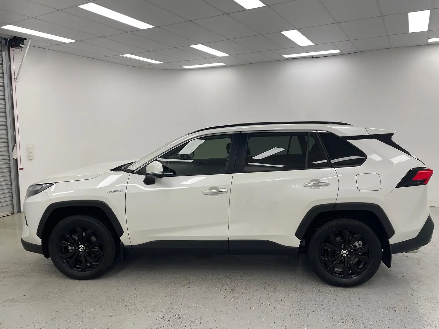2022 Toyota RAV4 Gallery Image 6