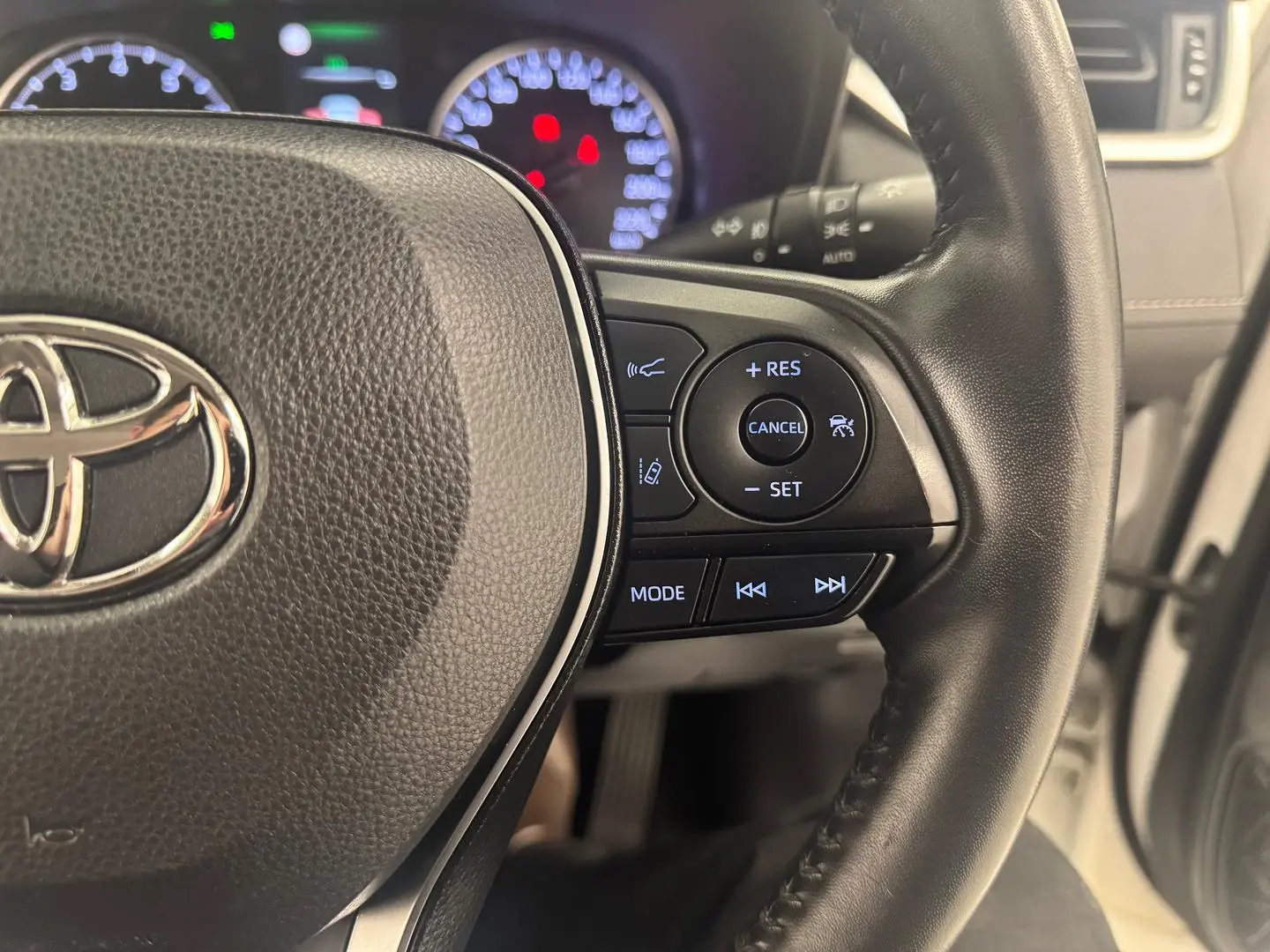 2021 Toyota RAV4 Gallery Image 18