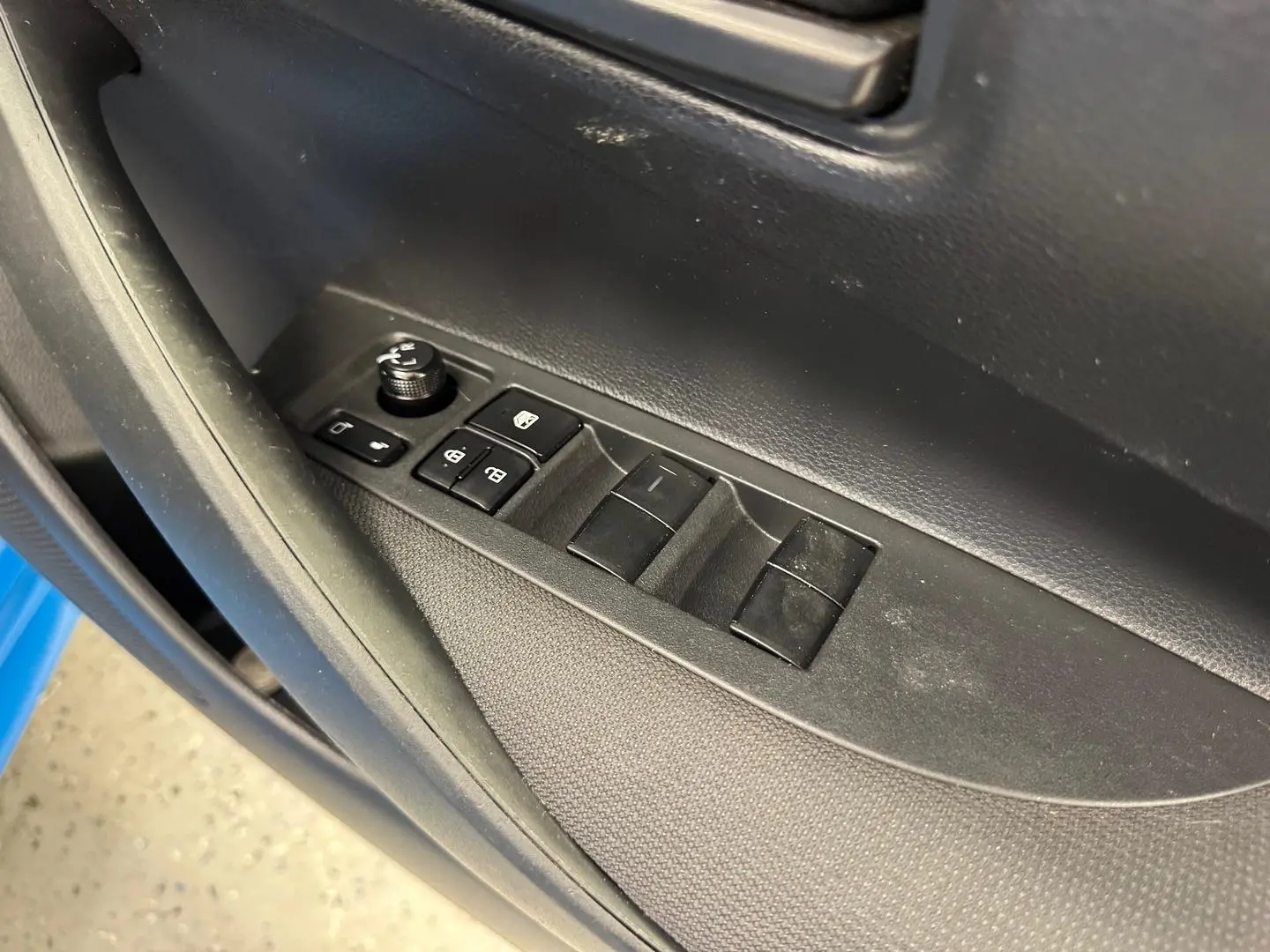 2020 Toyota Corolla Gallery Image 15