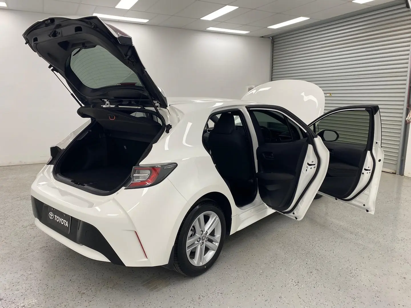 2019 Toyota Corolla Gallery Image 11