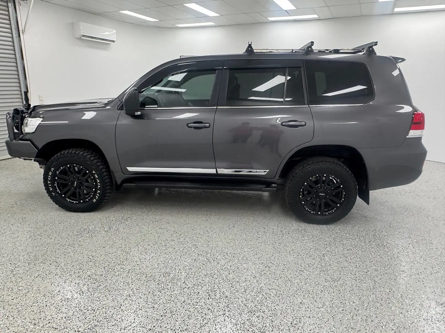 2019 Toyota Landcruiser Gallery Image 5