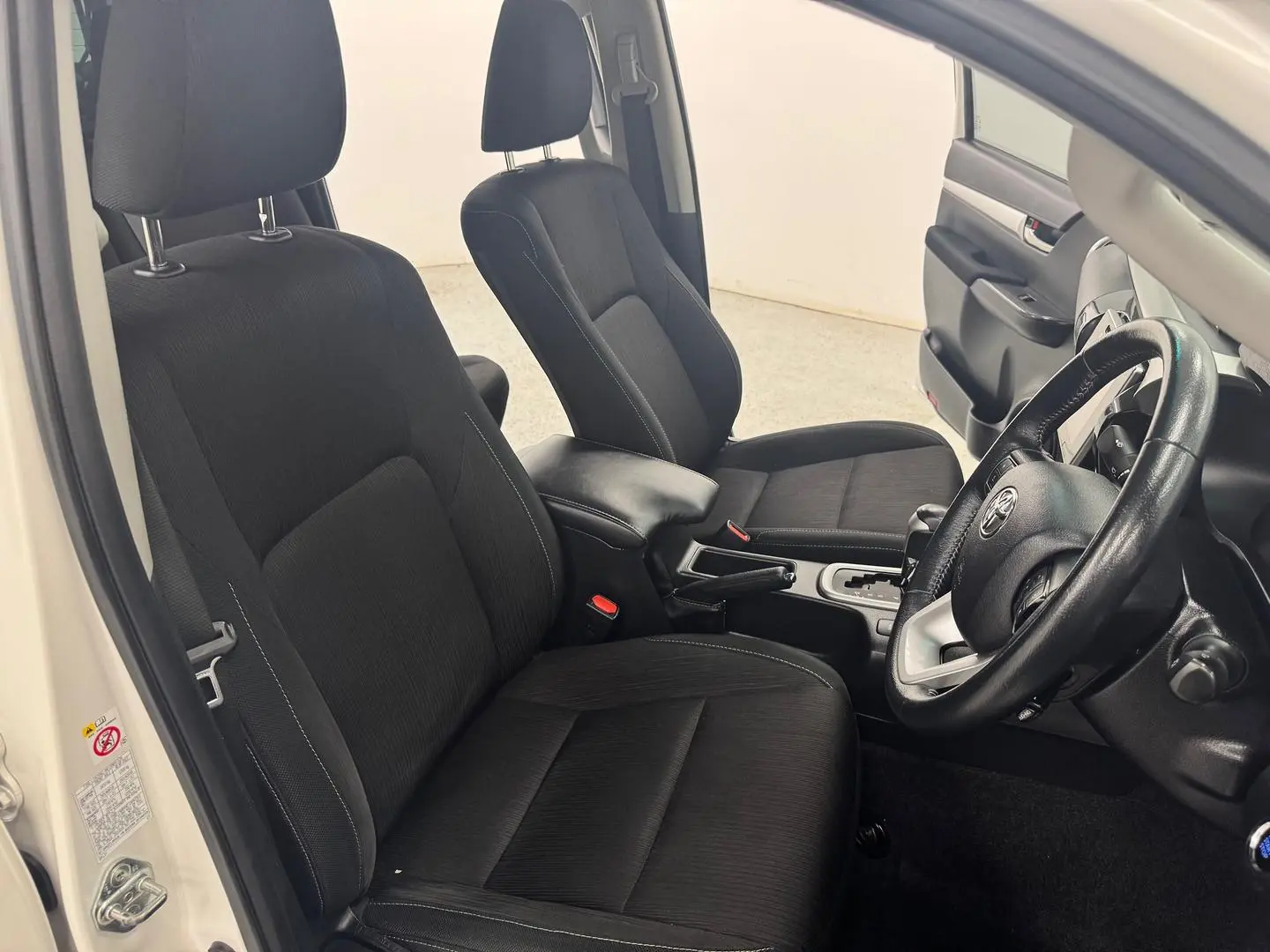 2018 Toyota Hilux Gallery Image 26