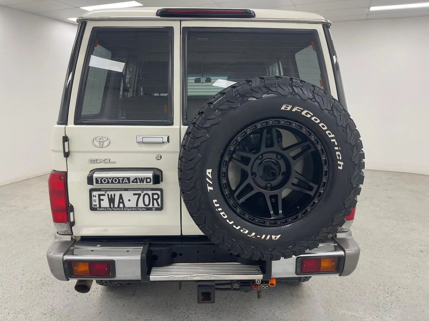 2020 Toyota Landcruiser Gallery Image 4