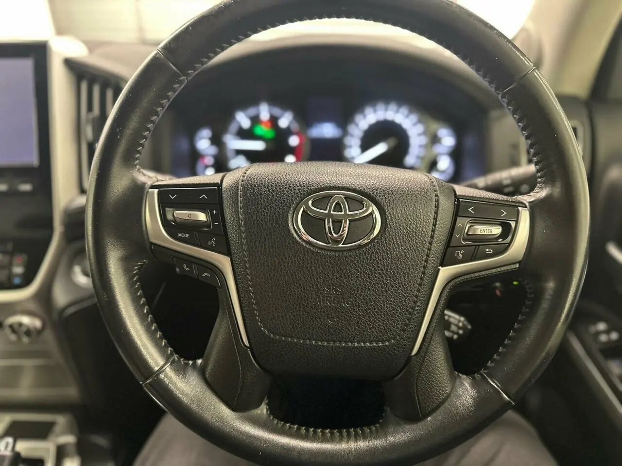 2018 Toyota Landcruiser Image 19