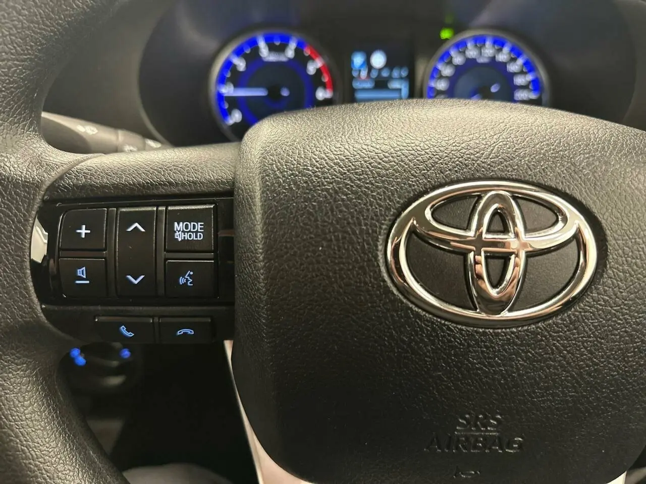 2019 Toyota Hilux Image 19