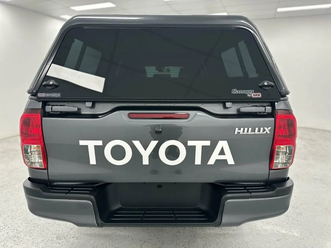 2019 Toyota Hilux Image 6