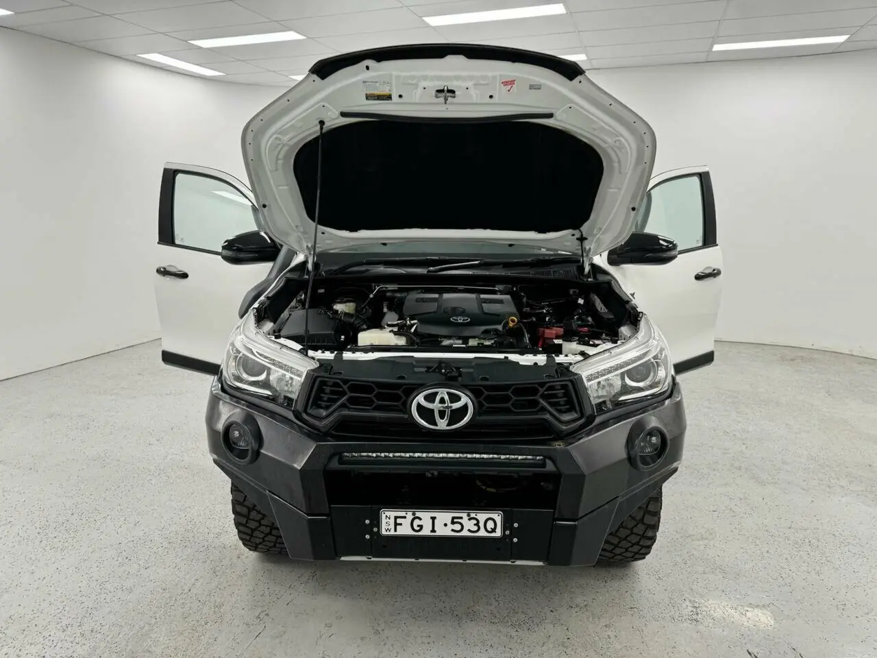2019 Toyota Hilux Image 11
