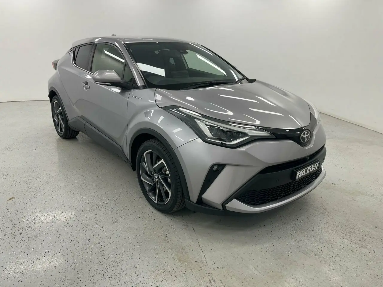 2020 Toyota C-HR Image 1