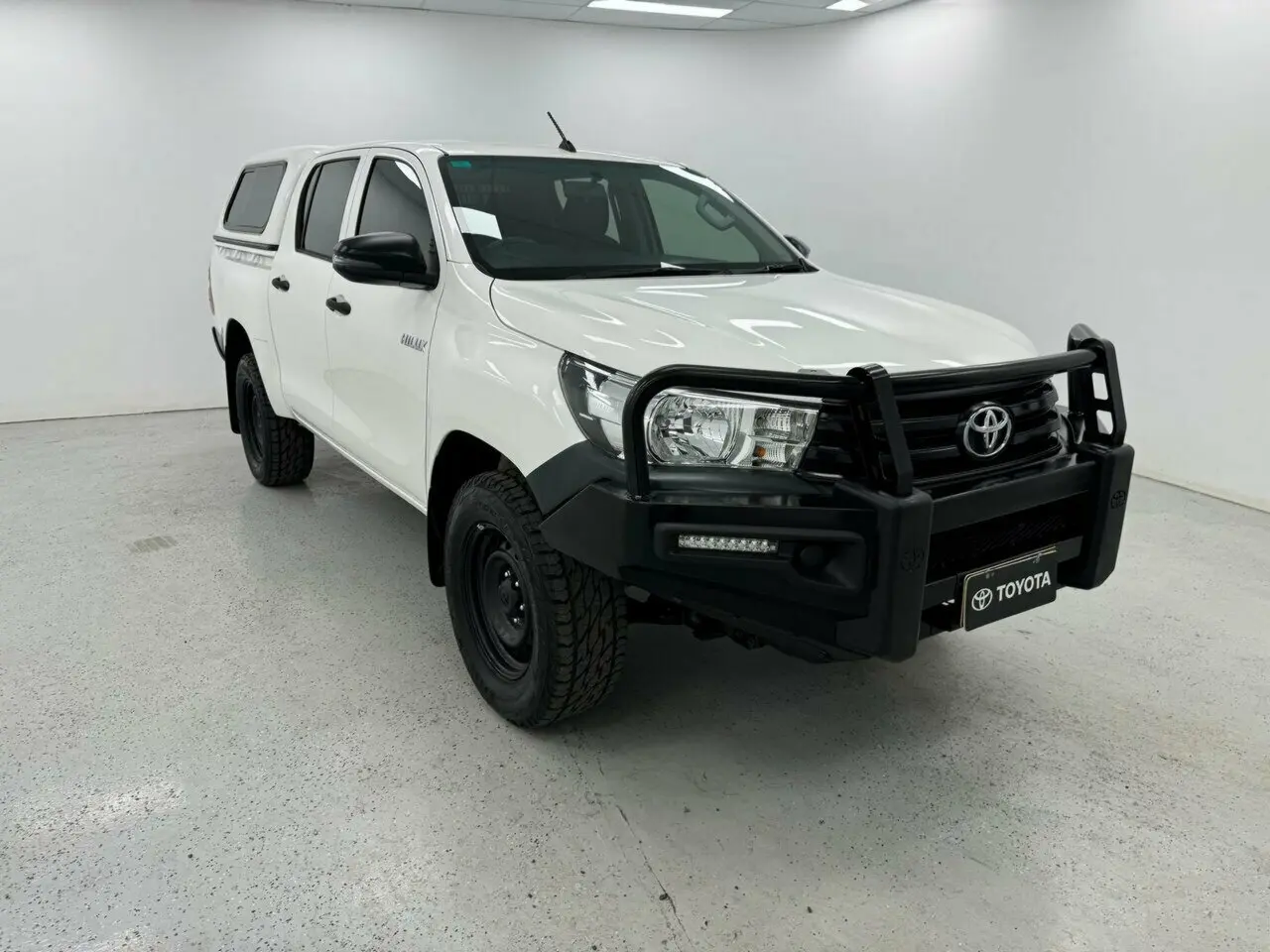 2018 Toyota Hilux Image 1