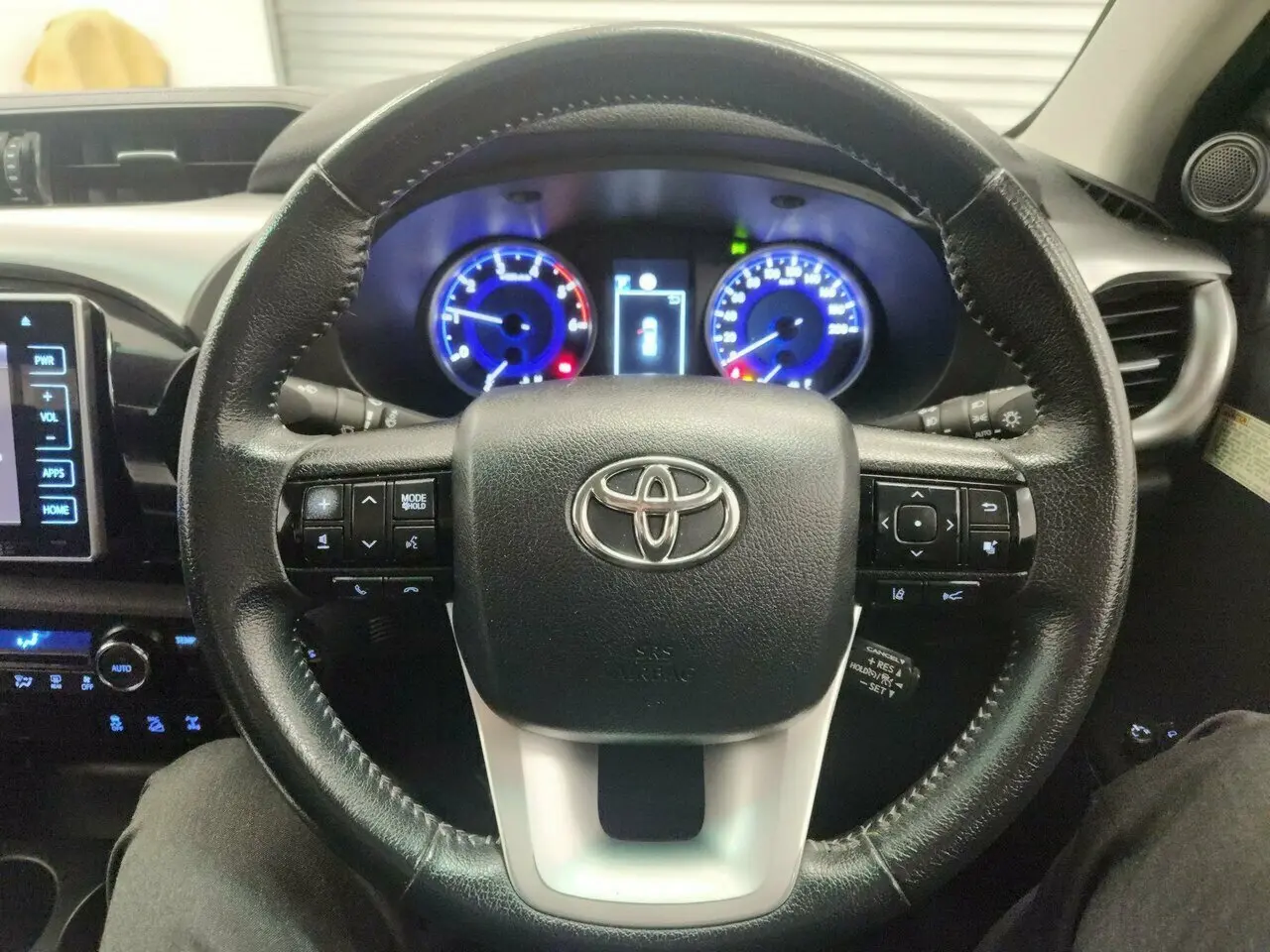 2019 Toyota Hilux Image 23